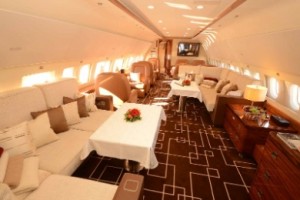 MJet-Airbus-ACJ319-Lounge-1.2016-09-01-09-28-43-300x200